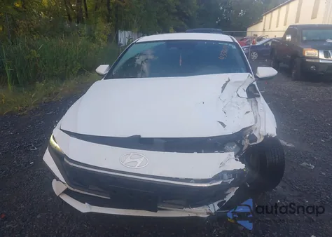 2024 Hyundai Elantra Sel from USA, damaged, VIN KMHLM4DG6RU665647